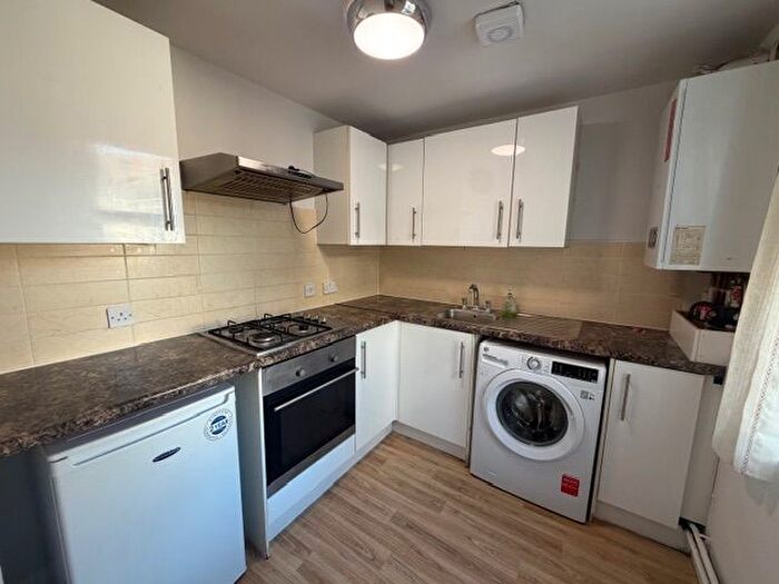 1 Bedroom Flat To Rent In Old Bedford Road, Luton, LU2