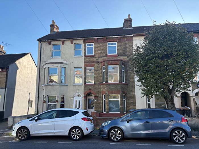 4 Bedroom Terraced House To Rent In Buckland Avenue, Dover, CT16