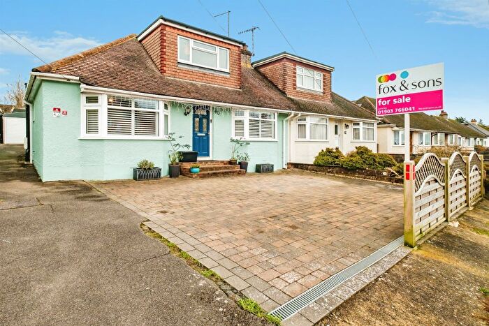 3 Bedroom Bungalow For Sale In Busticle Lane, Sompting, Lancing, BN15