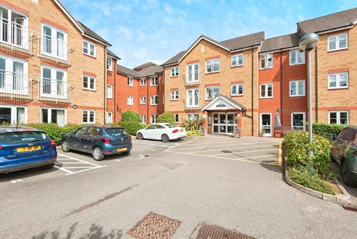 1 Bedroom Retirement Property For Sale In Goodes Court, Royston, SG8
