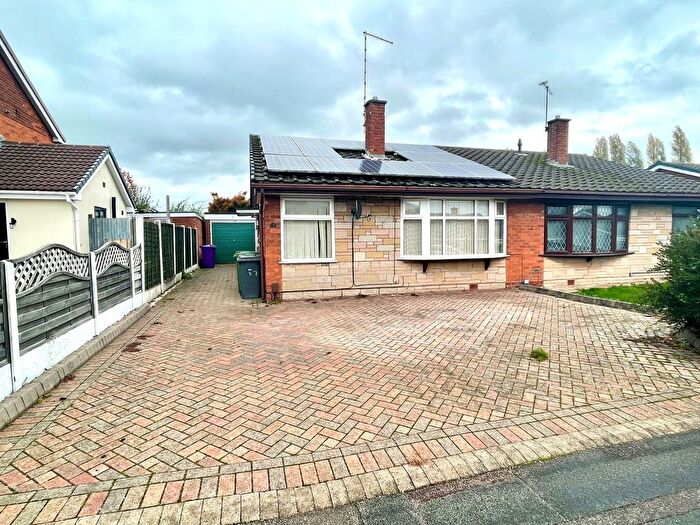 2 Bedroom Semi Detached Bungalow For Sale In Lyndale Drive, Wednesfield, Wolverhampton, WV11