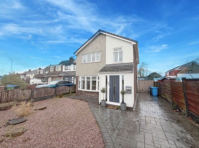 3 Bedroom Detached House For Sale In Boarshaw Road, Middleton, Manchester, M24