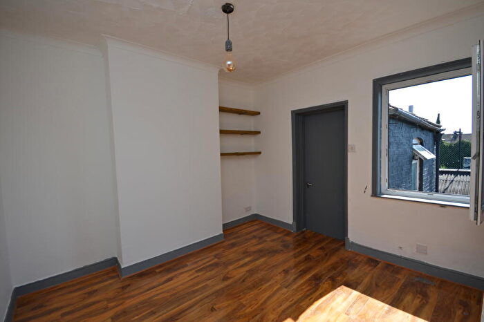 2 Bedroom House To Rent In Duke Street, Kettering, NN16