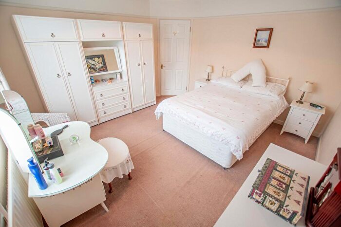 2 Bedroom Semi-Detached Bungalow For Sale In Culls Road, Normandy, GU3