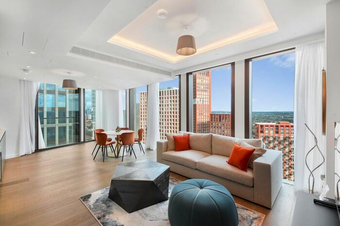 2 Bedroom Flat To Rent In Carnation Way, London, SW8