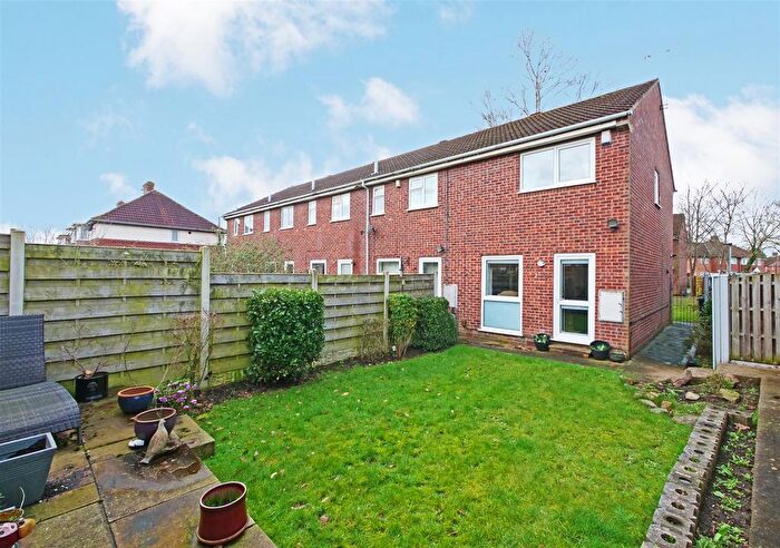 2 Bedroom End Of Terrace House For Sale In Birch Copse, York, YO24
