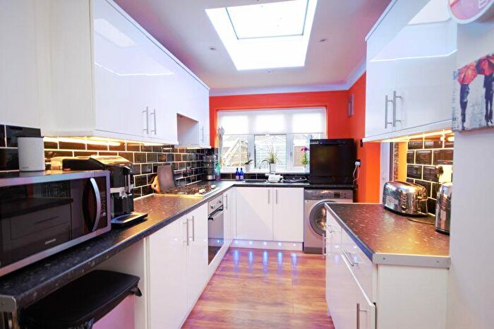 3 Bedroom Terraced House For Sale In Tudor Close, SO40
