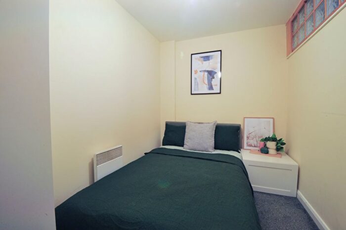 2 Bedroom Flat To Rent In Ludgate Hill, Manchester, M4
