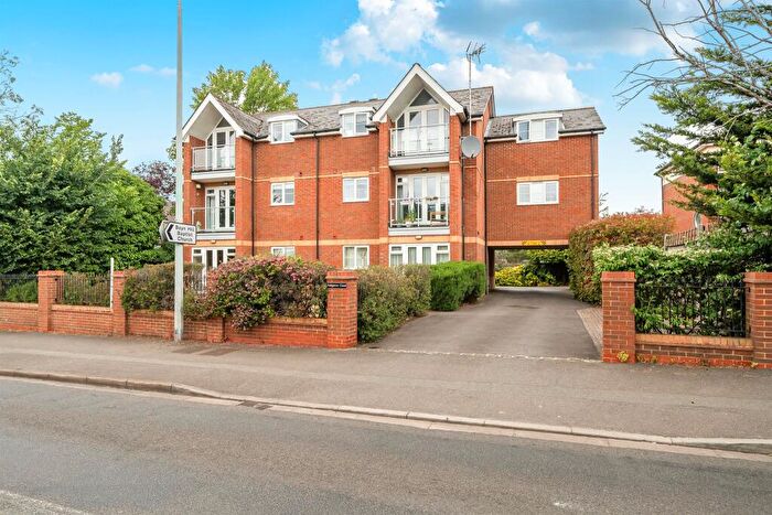 2 Bedroom Flat For Sale In Bath Road, Maidenhead, SL6