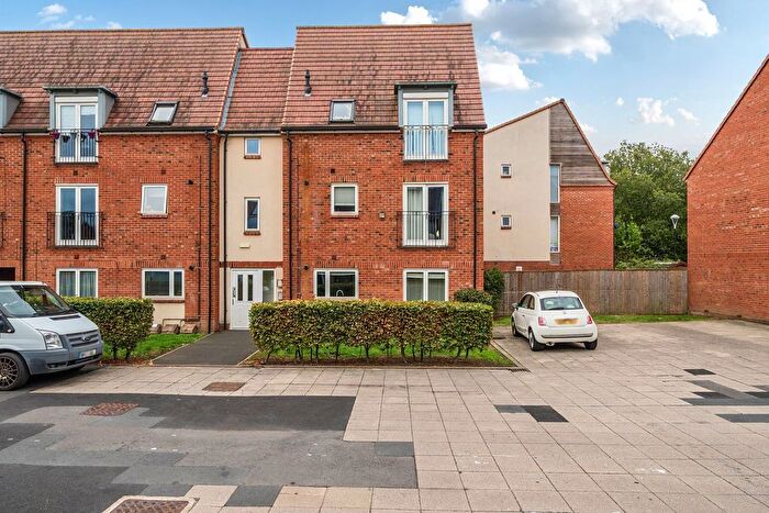 2 Bedroom Flat For Sale In Richmond Street, York, YO31