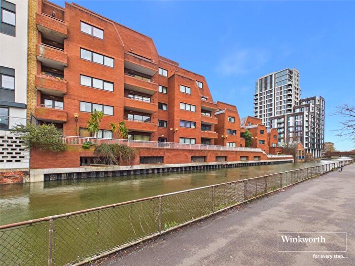 1 Bedroom Apartment For Sale In Selborne Court, Reading, Berkshire, RG1