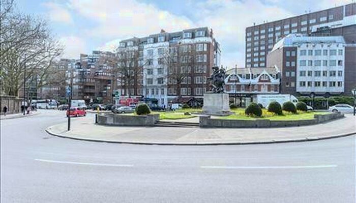 5 Bedroom Flat To Rent In Park Road, London, NW8