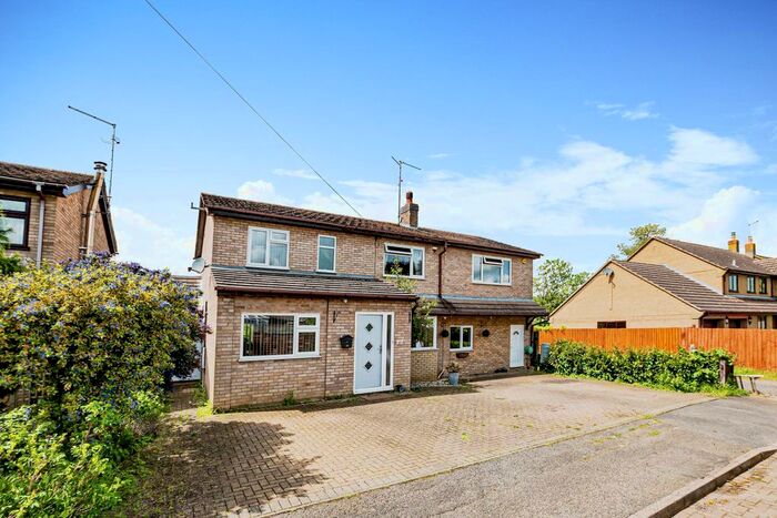 Detached House For Sale In Meadow Close, Ringstead, Kettering, NN14