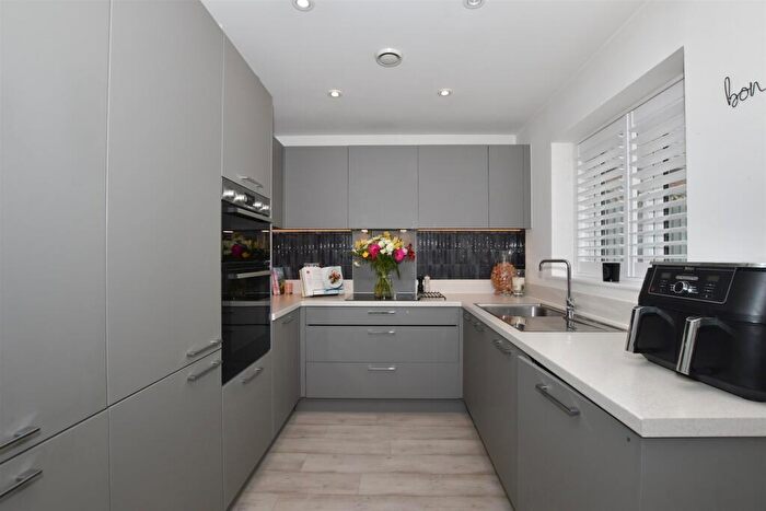 3 Bedroom End Of Terrace House For Sale In Adams Lane, Holborough, Snodland, Kent, ME6