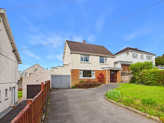 4 Bedroom Detached House For Sale In Greenhill Close, Penlan Road, Carmarthen, SA31