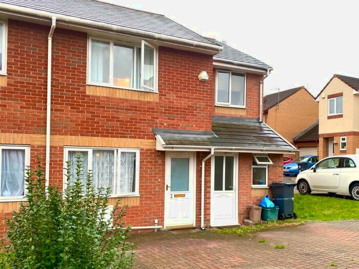 2 Bedroom House To Rent In Little Parr Close, Stapleton, BS16