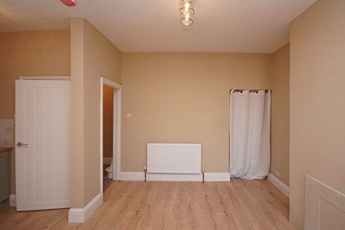 4 Bedroom Terraced House To Rent In Cleave Street, St Werburghs, BS2