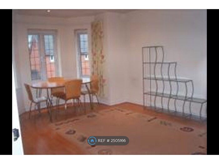 2 Bedroom Flat To Rent In Nell Lane, Chorlton, Manchester, M21