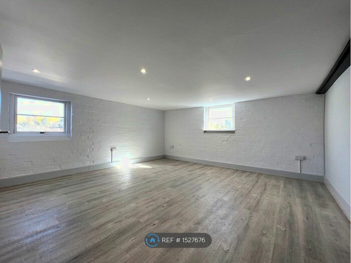 1 Bedroom Flat To Rent In Southmill Road, Bishop's Stortford, CM23