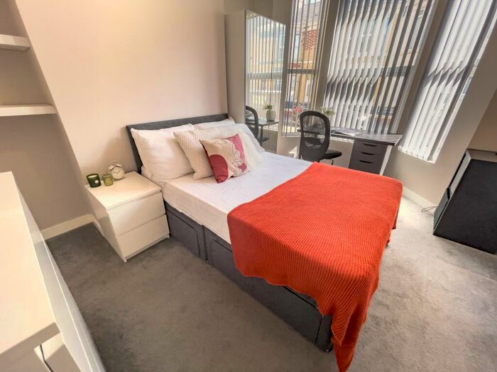 5 Bedroom Terraced House To Rent In Adelaide Road, L7