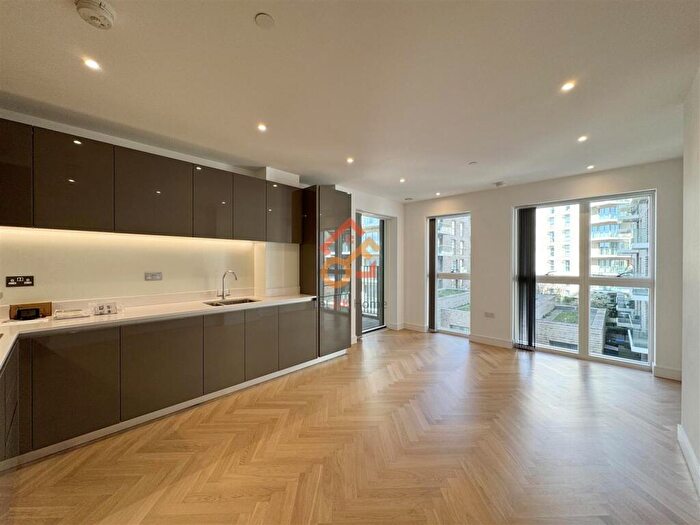 2 Bedroom Flat To Rent In Birch House, Pegler Square, London, SE3