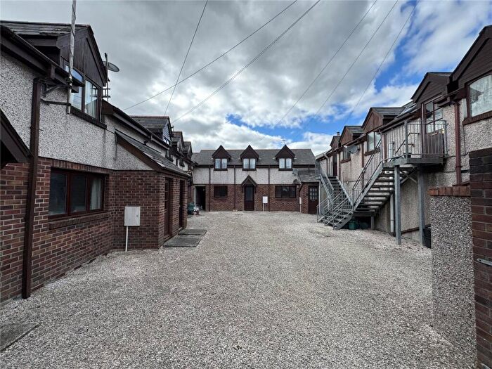 Apartment For Sale In Victoria Street, Holsworthy, Devon, EX22