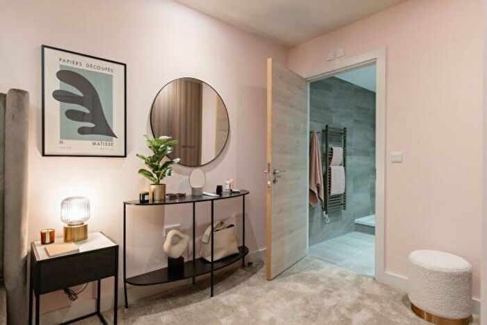 1 Bedroom Apartment To Rent In Quarry Hill, Leeds, LS2