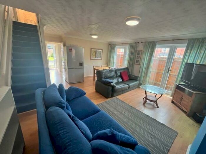 5 Bedroom Terraced House To Rent In Fairgreen Way, Selly Oak, Birmingham, B29