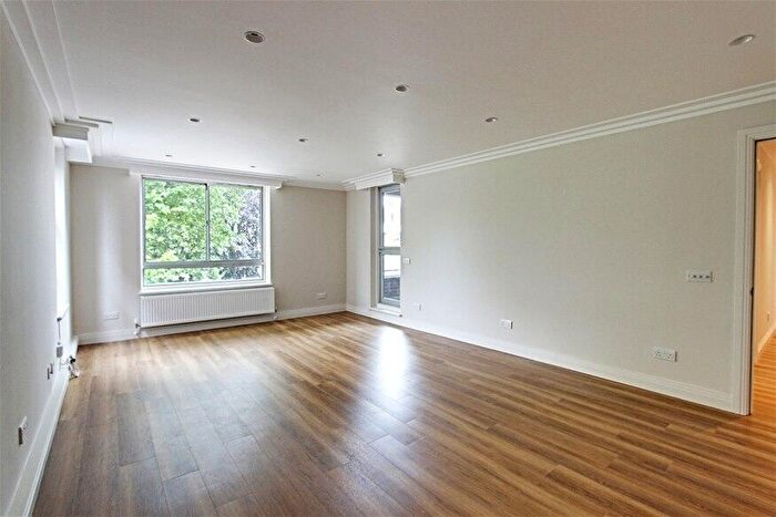 3 Bedroom Flat To Rent In Haverstock Hill, Hampstead, , Hampstead, NW3