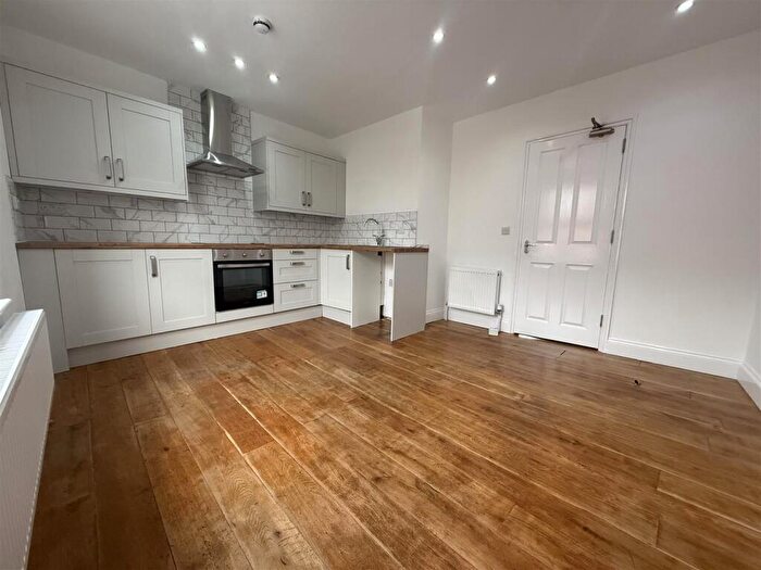 1 Bedroom Flat To Rent In West Street, St Philips, Bristol, BS2