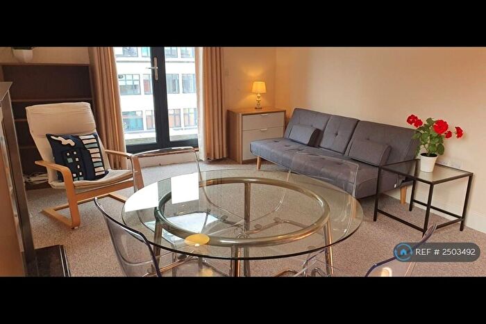 2 Bedroom Flat To Rent In Charles Street, Bristol, BS1