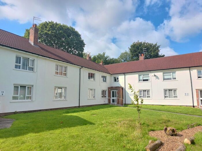 Houses for sale & to rent in OL11 2SE, Kildare Crescent, Balderstone