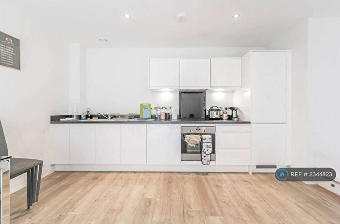 1 Bedroom Flat To Rent In Chesterton House, Harrow, HA1