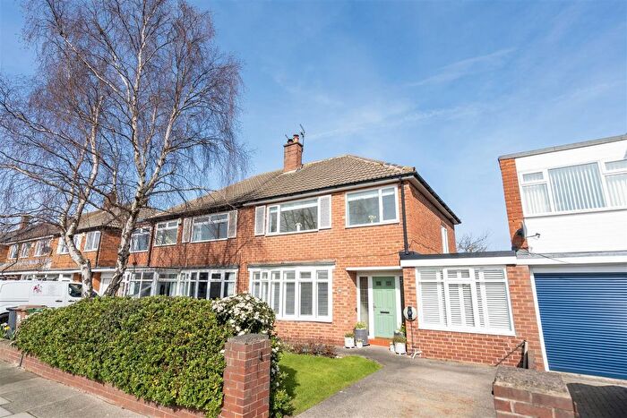 4 Bedroom Semi Detached House For Sale In Longridge Drive, Whitley Bay, NE26