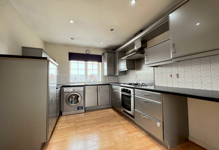 2 Bedroom Apartment To Rent In Madison Avenue, Brierley Hill, West Midlands, DY5