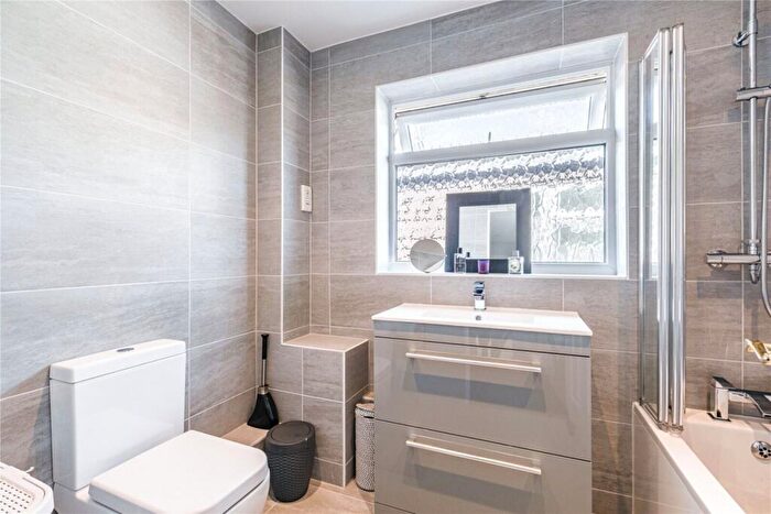 5 Bedroom Detached House For Sale In Ottershaw, Surrey, KT16