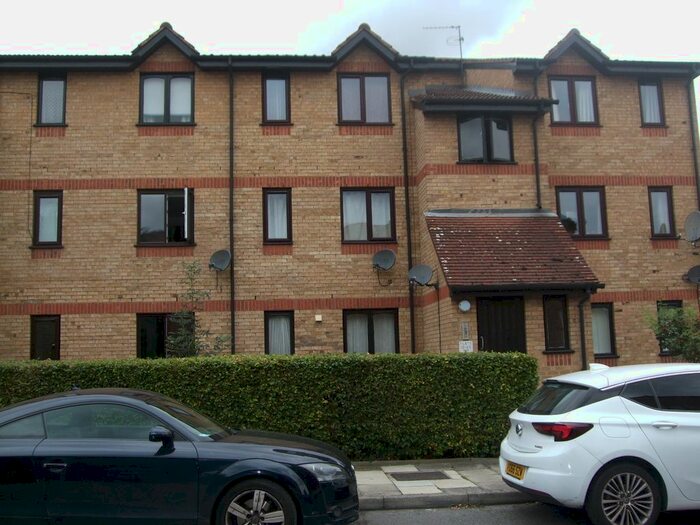 1 Bedroom Flat To Rent In Glenville Grove, London, SE8