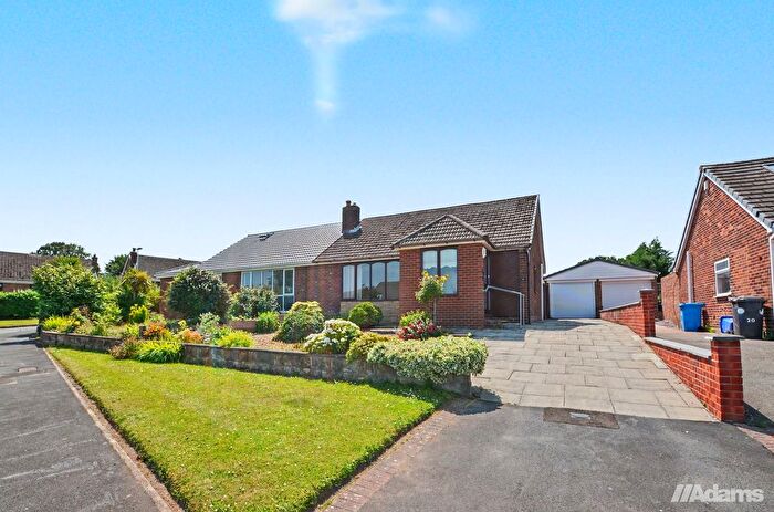 2 Bedroom Semi-Detached Bungalow For Sale In Penrhyn Crescent, Higher Runcorn, WA7