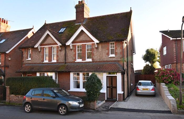 3 Bedroom Semi-Detached House For Sale In High Street, Lenham, Maidstone, ME17