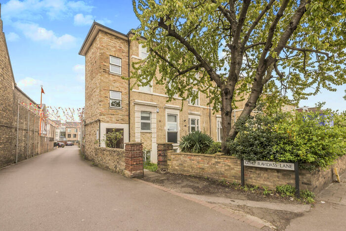 1 Bedroom Flat To Rent In Ashburnham Road, Bedford, MK40