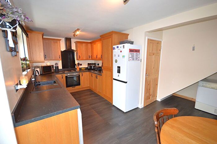 3 Bedroom Terraced House For Sale In Lon Ceirios, Newtown, Powys, SY16