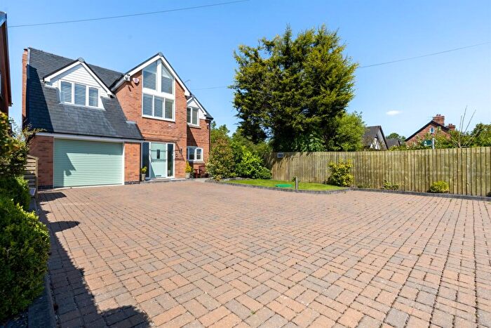 4 Bedroom Detached House For Sale In Beautiful Landscaped Plot Of . Acre And Contemporary Home At The Hamptons, CW6