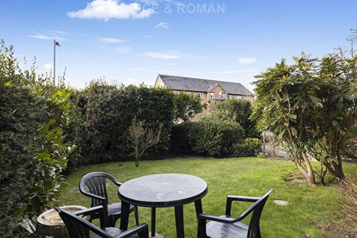 1 Bedroom Retirement Property To Rent In Fairview Court, Kingston Upon Thames, KT2