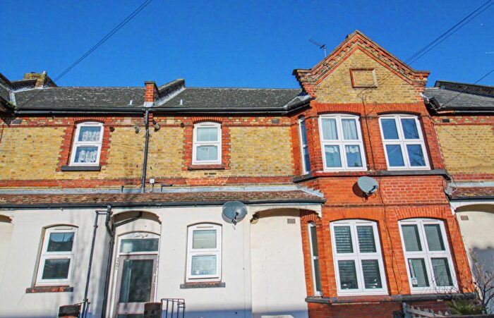 1 Bedroom Flat For Sale In Brooks Avenue, London, E6