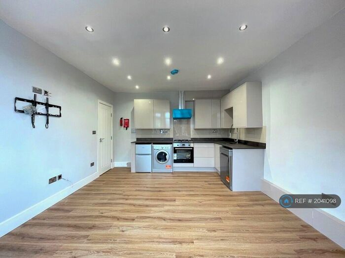 2 Bedroom Flat To Rent In Stanmore Road, Birmingham, B16