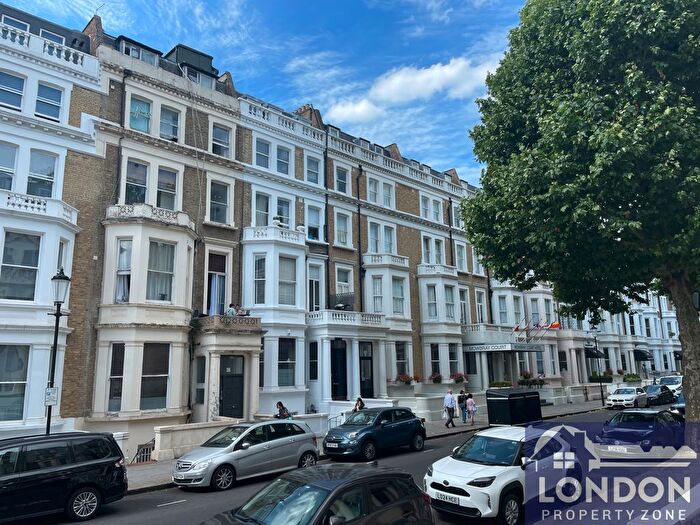 1 Bedroom Flat To Rent In Penywern Road, Earls Court, London, SW5