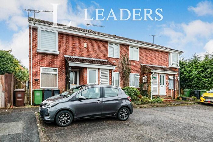 2 Bedroom Flat To Rent In Valley Park Drive, Clanfield, PO8