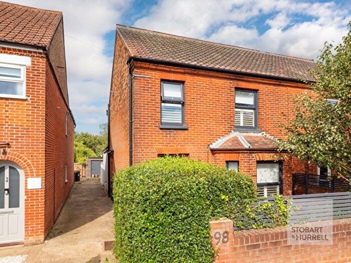 3 Bedroom Semi-detached House For Sale In Norwich Road, North Walsham, Norfolk, NR28