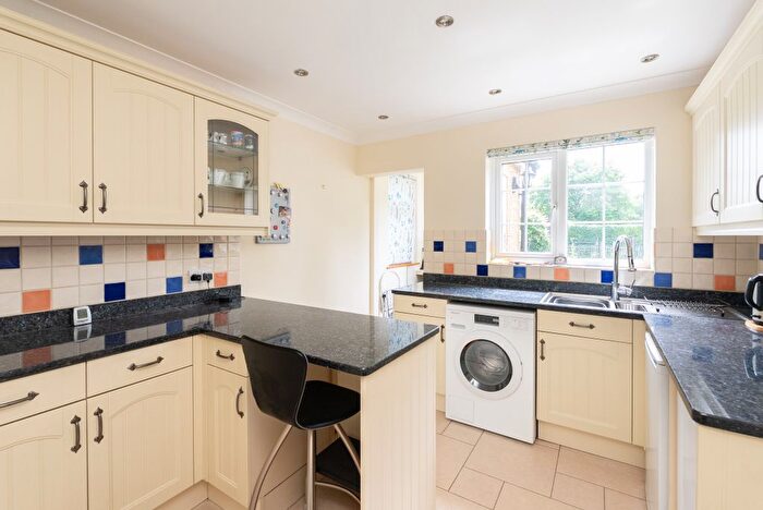 3 Bedroom Semi-Detached House For Sale In Oakdene Close, Brockham, RH3