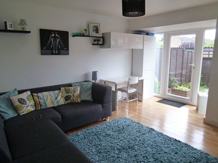 1 Bedroom Detached House To Rent In Wordsworth Avenue, Newport Pagnell, Buckinghamshire, MK16
